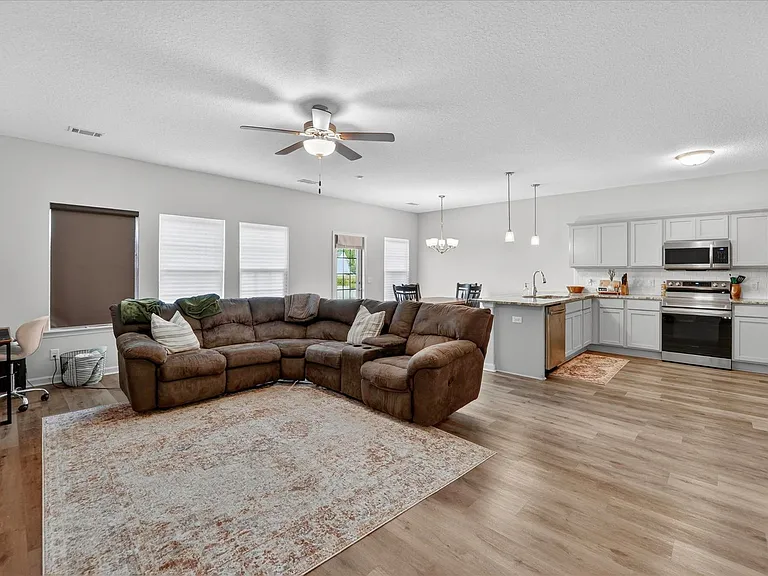 539 Brightleaf Cir — Photo 3