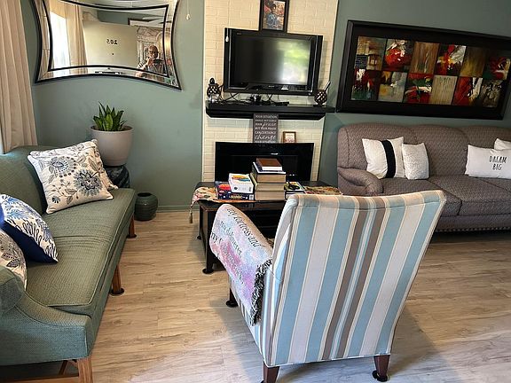 5th image of 4 Lake Vista Trl APT 205