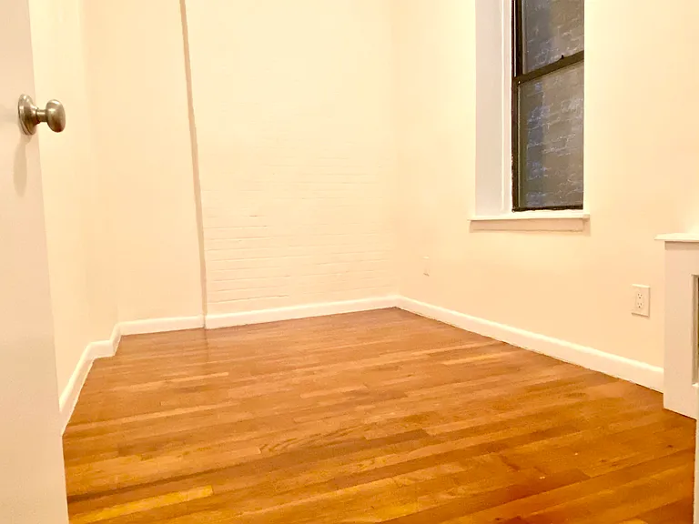 416 E 74th St #2V — Photo 8