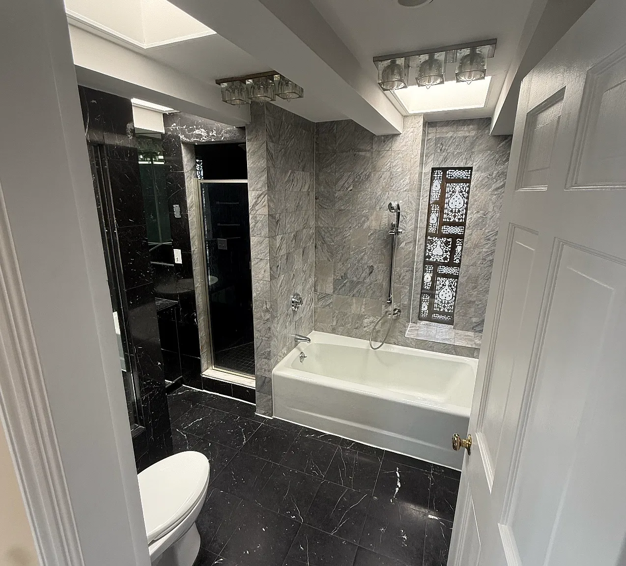2 bed, 999 sqft, $6,500 — Photo 2