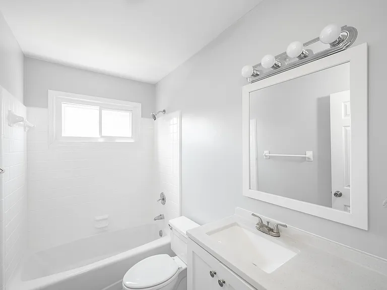 Shared Fulled Bath on Upper Level