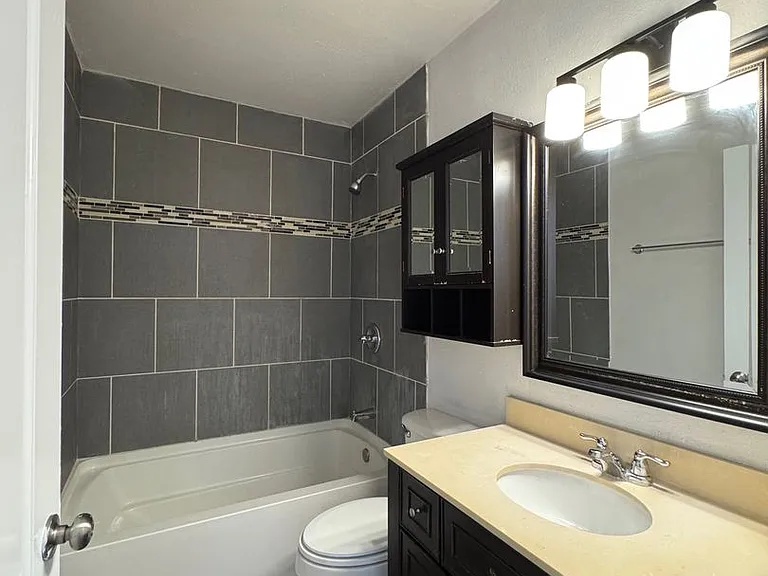 10115 Sahara St — Photo 7