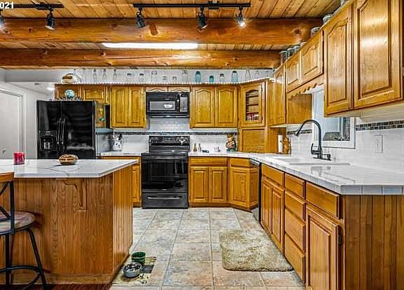 Large Kitchen with Huge Island