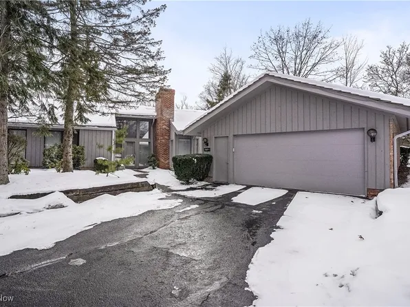560-1 Pond Run, Aurora, OH 44202