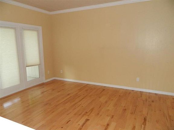 3rd image of 3583 Southvillage Dr