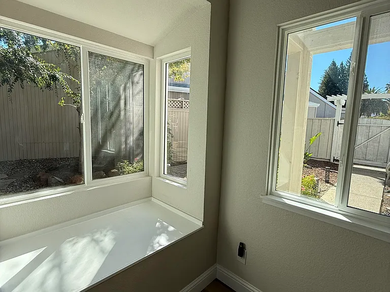 328 Flaming Oak Dr — Photo 35