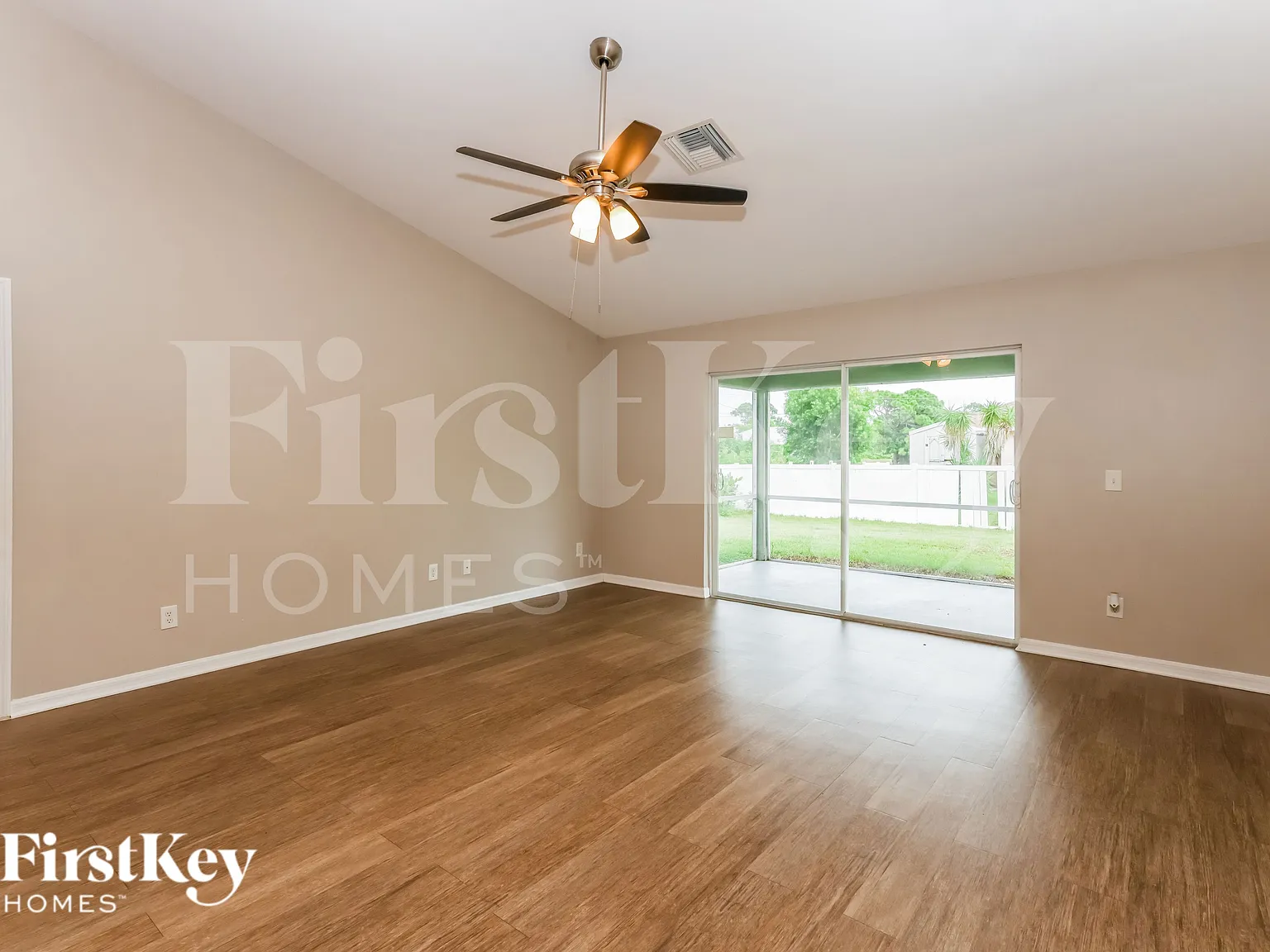 4 bed, 2.0 bath, 1785 sqft, $2,245 — Photo 3