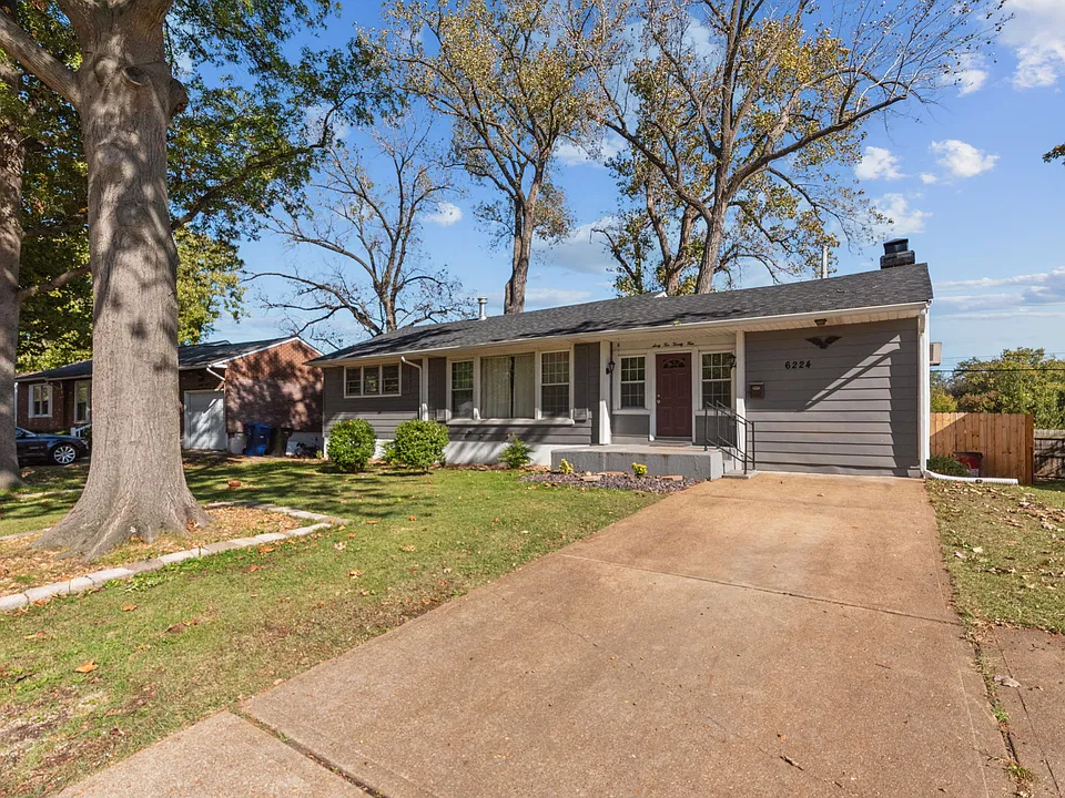 6224 Pointview Ln