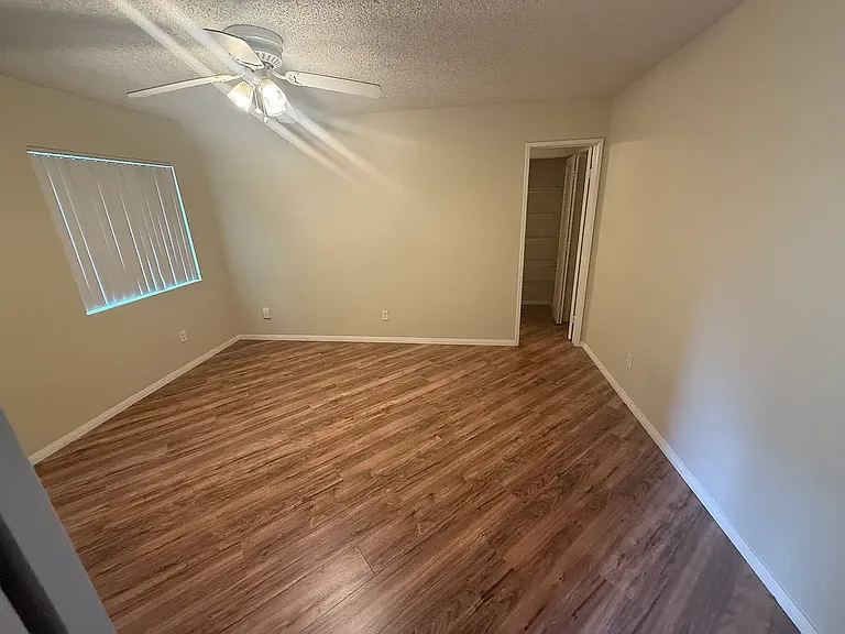 7405 Charmant Dr #1913 — Photo 11