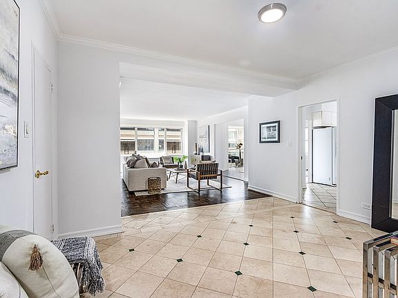 5th image of 150 E 69th St APT 7C