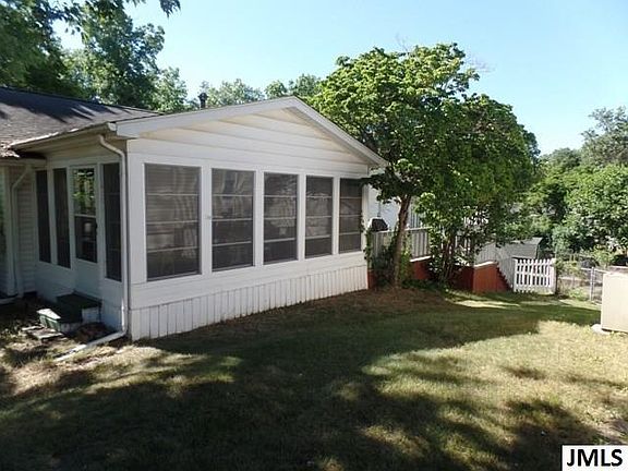2nd image of 197 Iroquois St