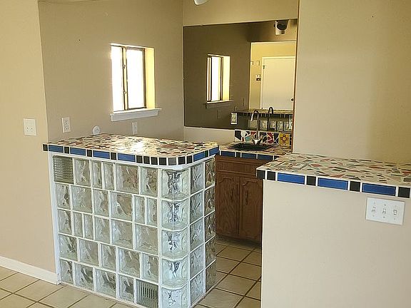 3rd image of 4534 Weeks Park Ln
