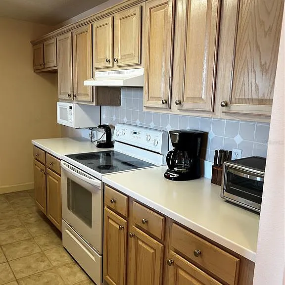 750 N Tamiami Trl #916 — Photo 16