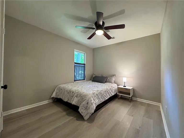 3814 Whaley Ct — Photo 11