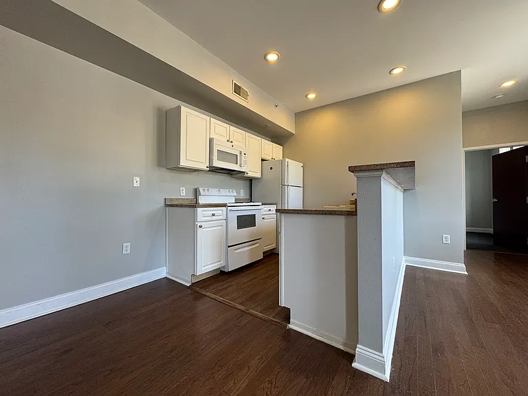 210-306 Farmington Ave #C306 — Photo 10