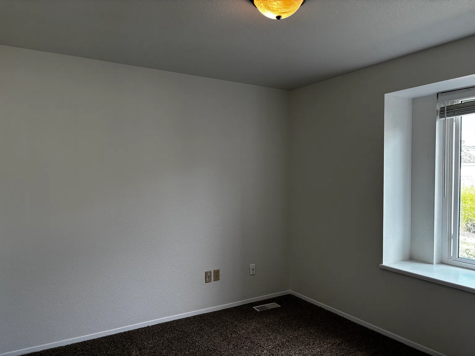 4 bed, 1444 sqft, $2,550 — Photo 4