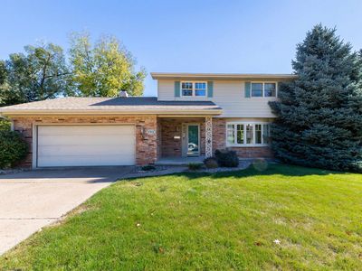 1762 Churchill Dr, Dubuque, IA, 52001