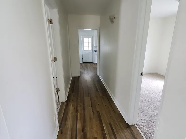 812 S West St — Photo 4