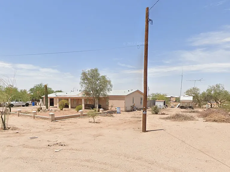 13562 W Cameron St — Photo 3