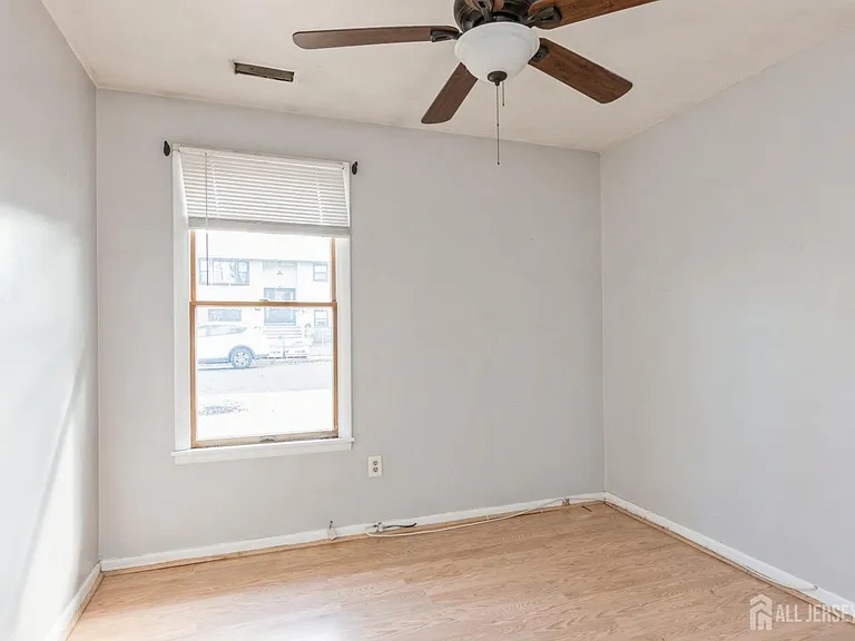 58 Dodd St — Photo 11