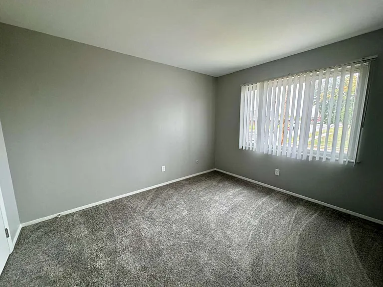 606 E McKinley Rd #2D — Photo 7