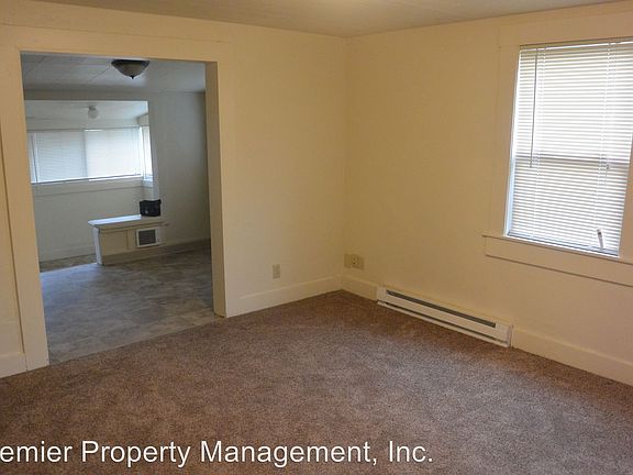 3rd image of 318 NW 40th St