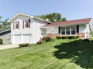 1150 Lancaster Ct, Hoffman Estates, IL 60169