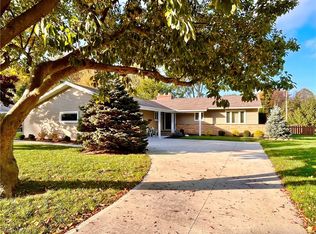 31312 Tuttle Dr, Bay Village, OH
