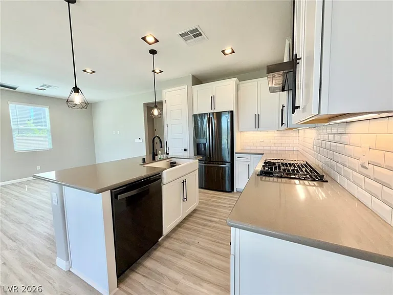 4442 Frias Falls Ave — Photo 10
