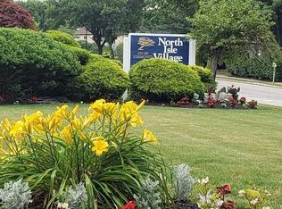 69 Pointe Cir S, Coram, NY 11727
