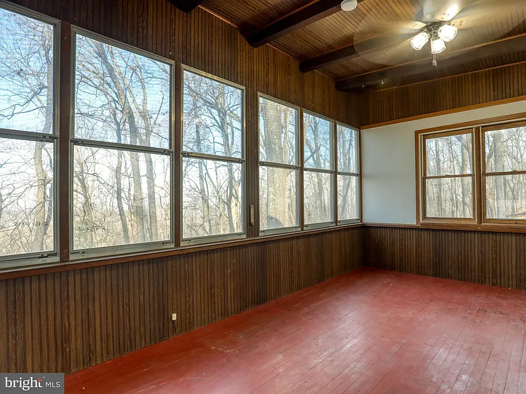 214 Bridle Path Rd — Photo 16