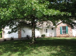 2704 Burrwood Dr, Columbia, MO 65203