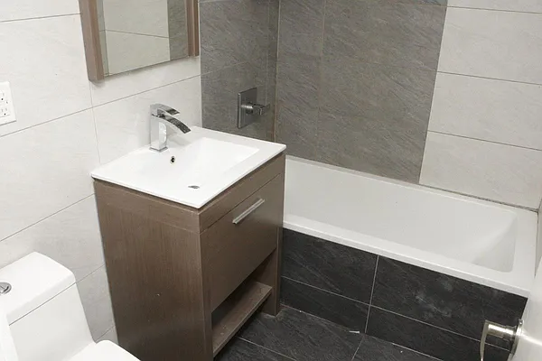 Rented by Miron Realty Group | media 32