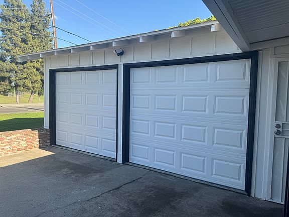 3rd image of 1837 N Sierra Vista Ave