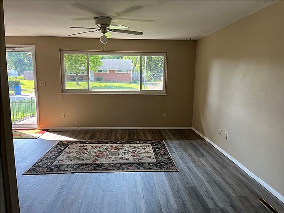 4th image of 5669 Traymore Dr