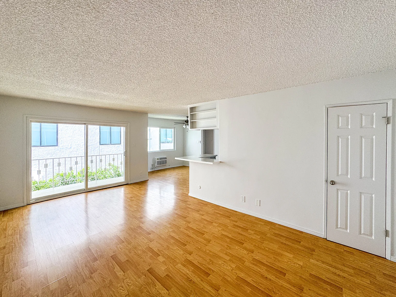 1 bed, 750 sqft, $1,795 — Photo 2
