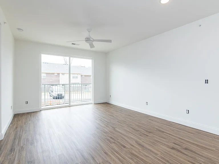 231 Walton Ave #109 — Photo 4