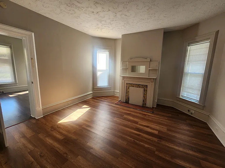 1842 Bolling Ave #1 — Photo 6