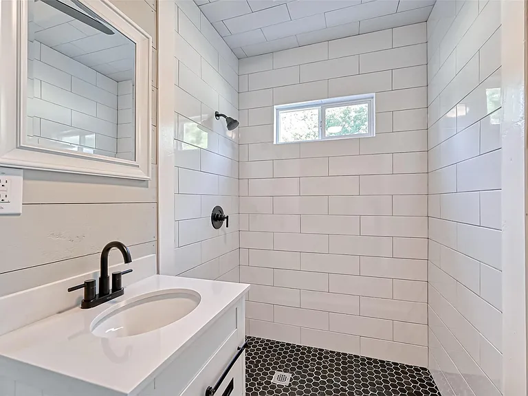 9314 Church St — Photo 18