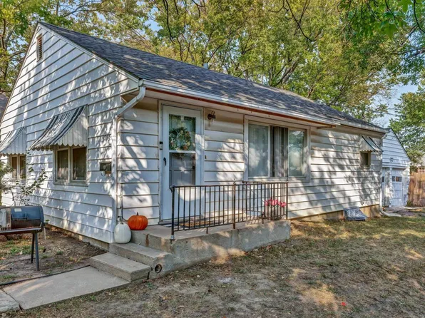 2144 SW Harrison St, Topeka, KS 66611