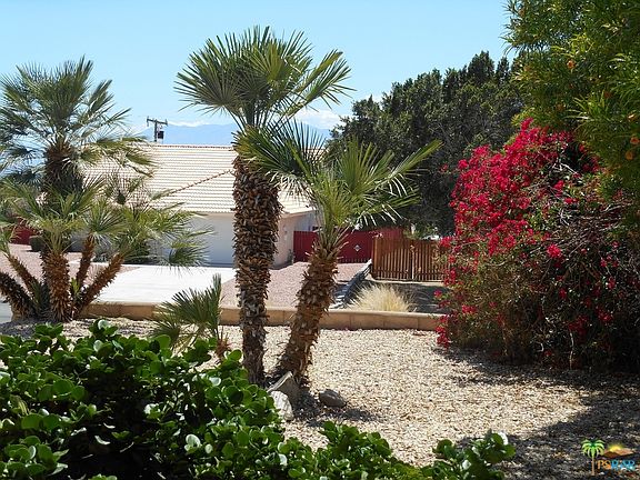 3rd image of 66556 Yucca Dr