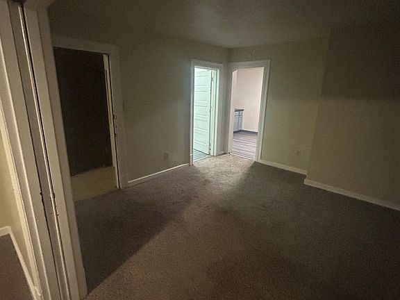 5th image of 44 Kendall Ave Floor 1