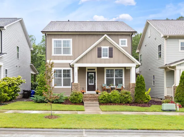306 Crossland Dr, Chapel Hill, NC 27517