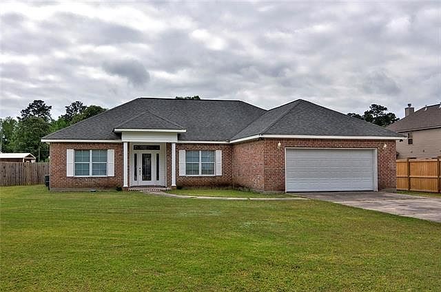 1st image of 206 Pearl River Trce