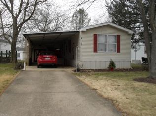 27 Thomas Blvd NW, Massillon, OH 44647