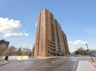 90 Ling Rd #907, Toronto, ON M1E 4Y3