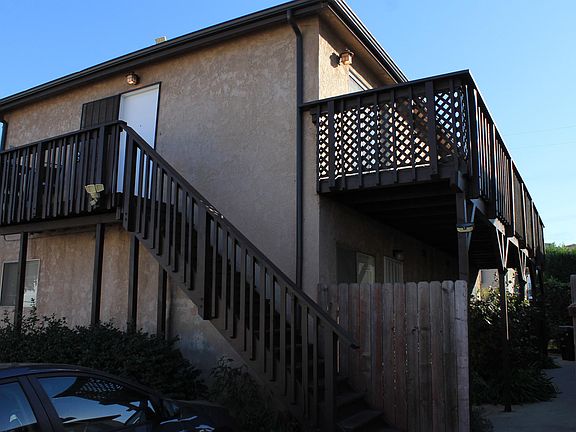 2nd image of 870 1/2 W 19th St