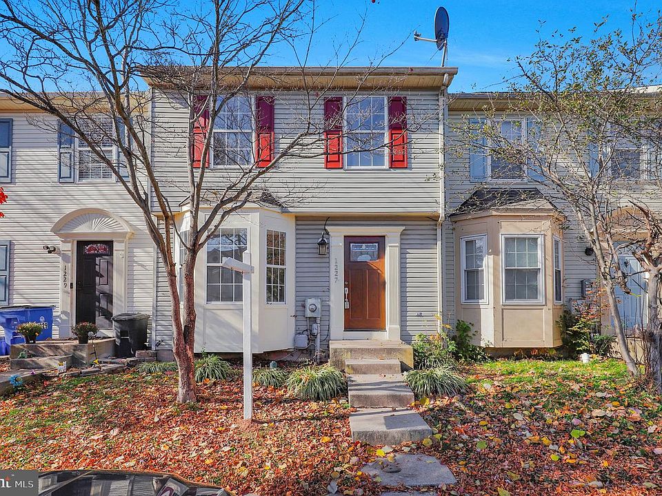 1st image of 1227 Dahlia Ln