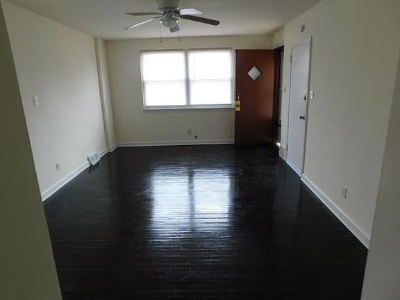 3rd image of 6248 Algon Ave Floor 1