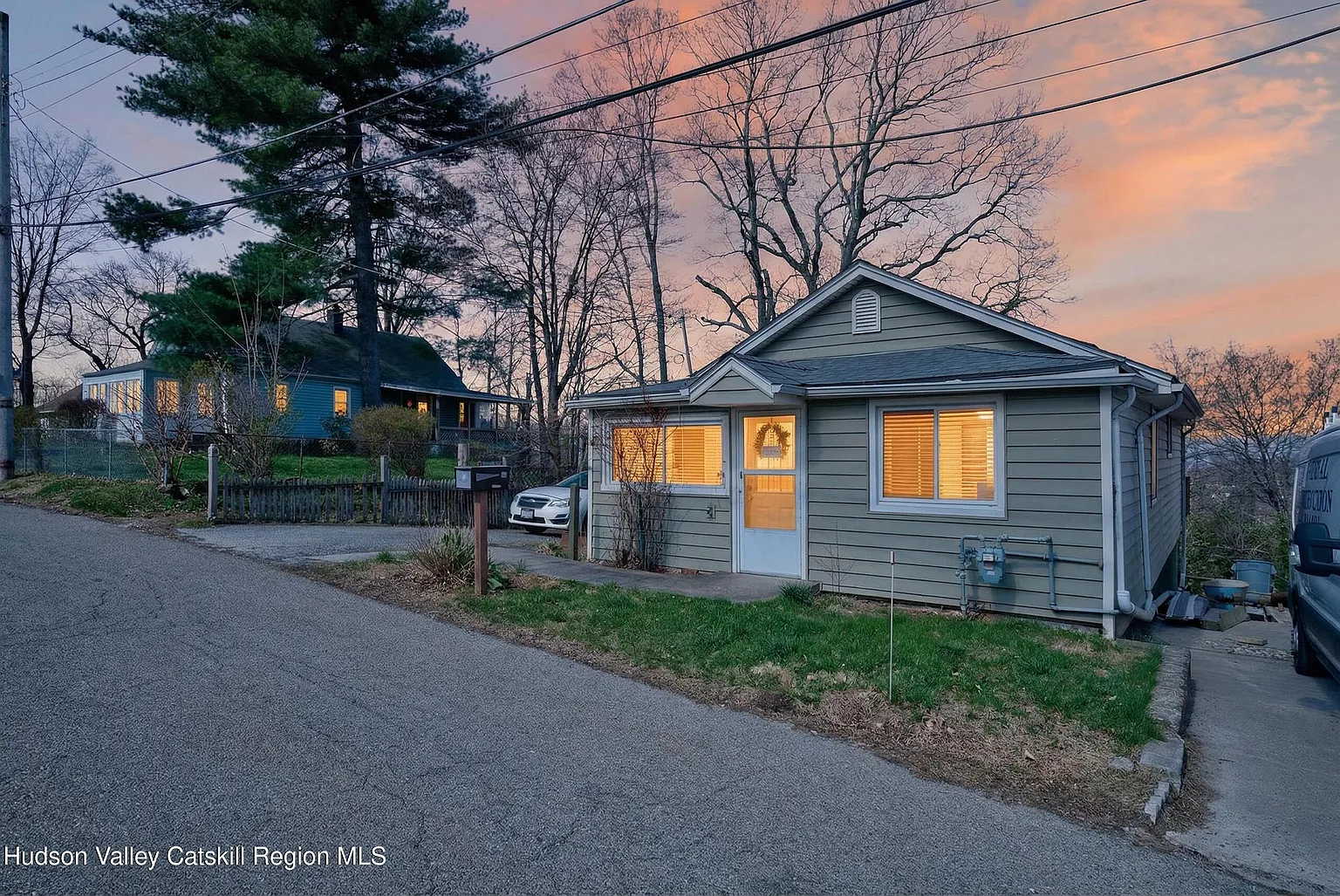 19 Samstag Avenue photo 1